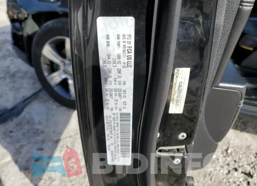 1C4NJDEB7GD730415 Photo# 13