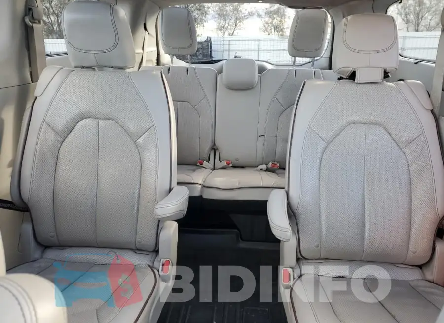 2C4RC1GG7LR181518 Photo# 10