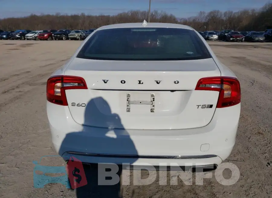 LYV402TK6HB131085 Photo# 6