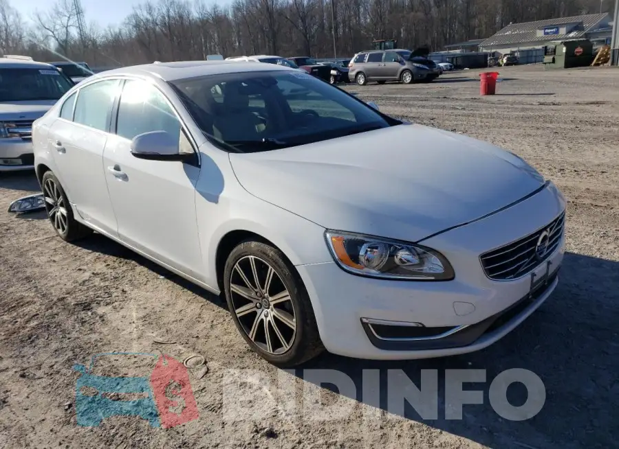 LYV402TK6HB131085 Photo# 4
