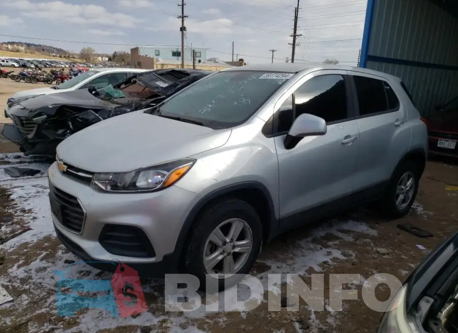 3GNCJNSB8JL156014 Photo# 1