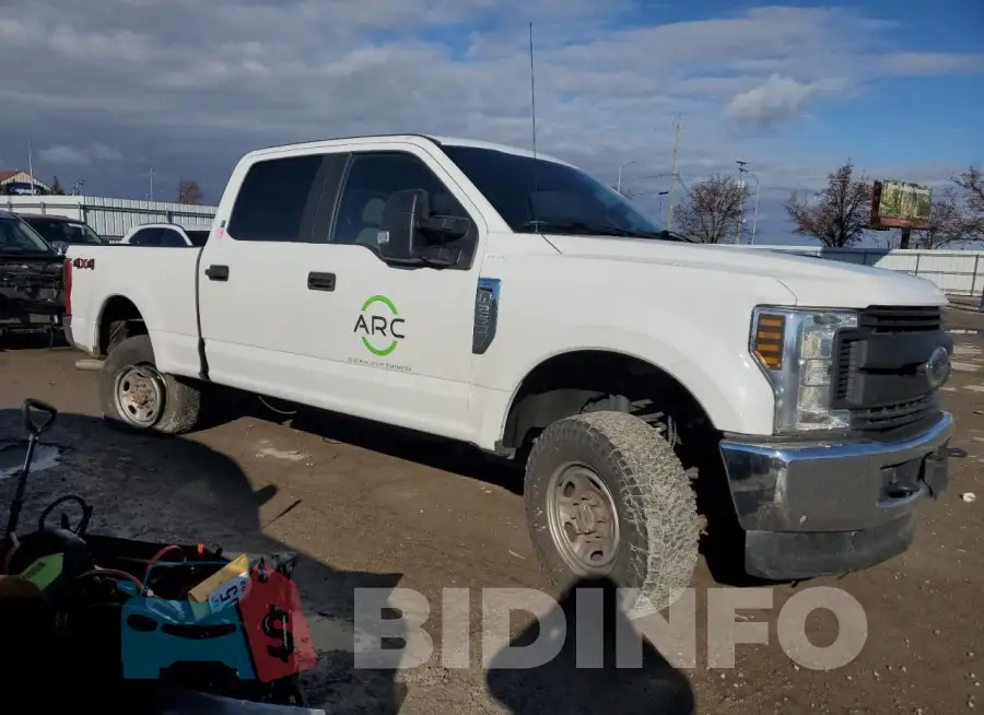 1FT7W2B60KEC69129 Photo# 4