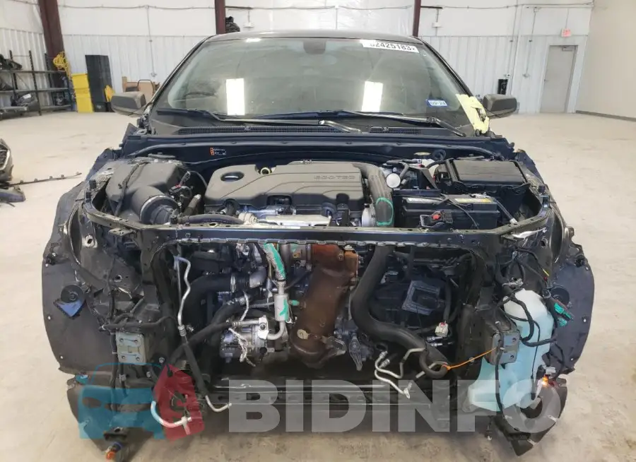 1G1ZB5ST3NF190816 Photo# 5