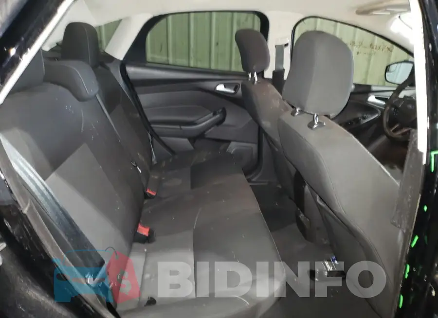 1FADP3F2XHL257609 Photo# 10