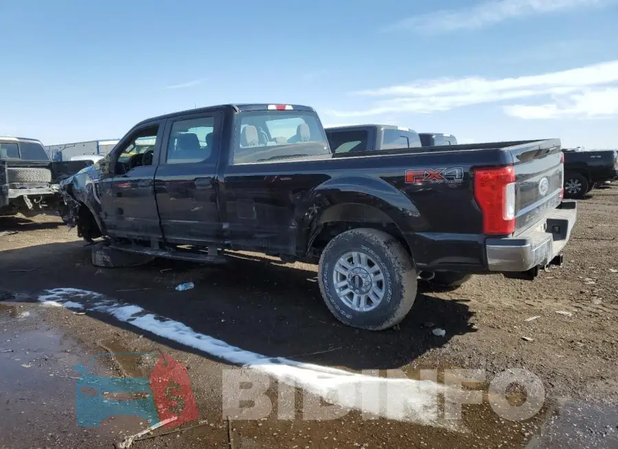 1FT7W2B6XKEE67877 Photo# 2