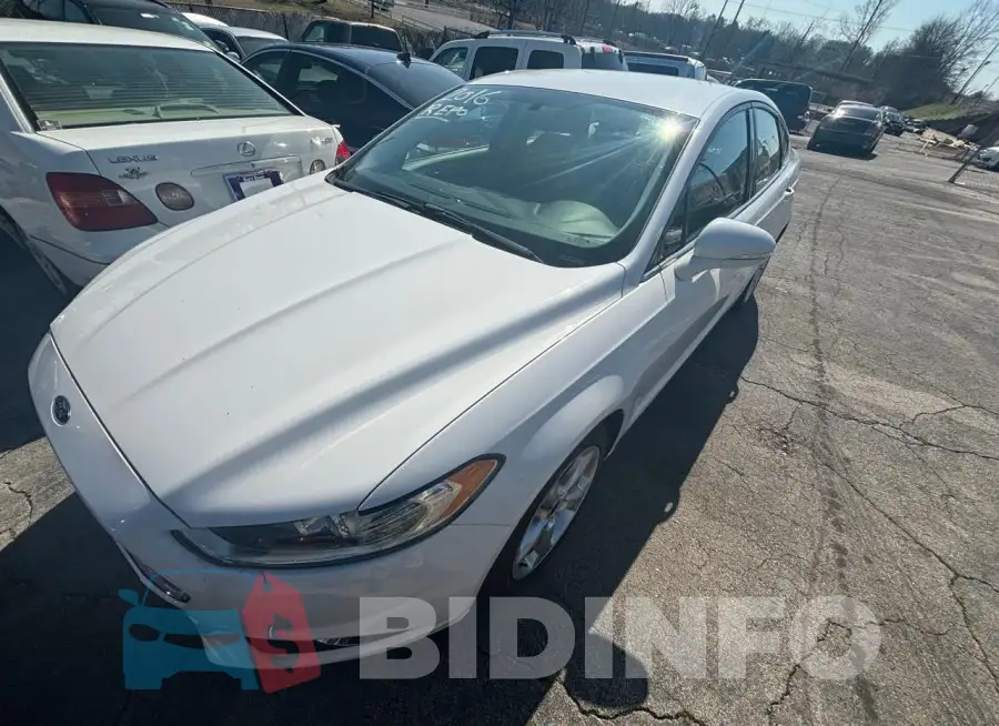 3FA6P0HD9GR319524 Photo# 2