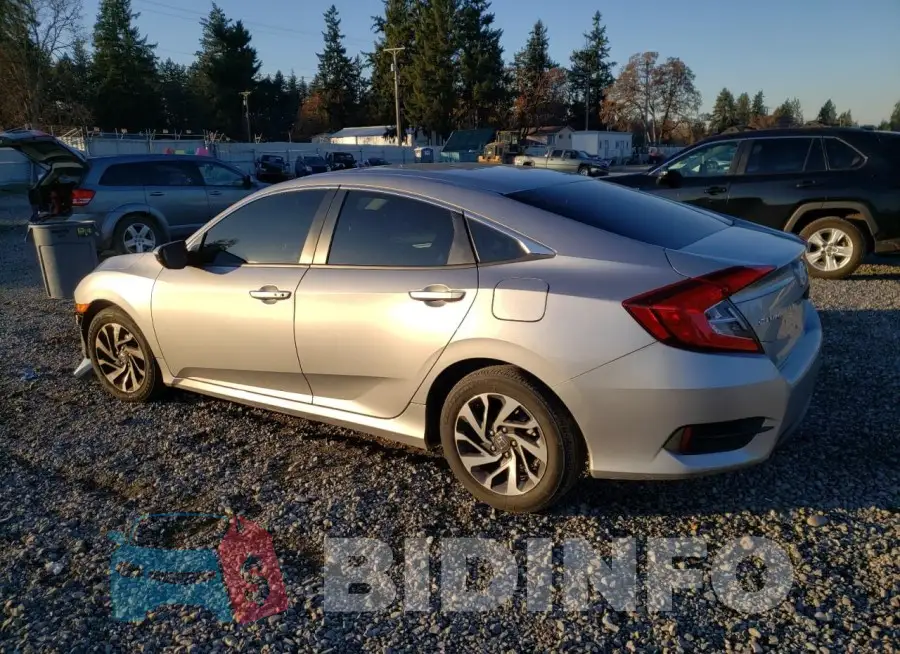 19XFC2F75GE243211 Photo# 2