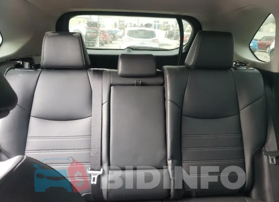 2T3A1RFV8MC142334 Photo# 10