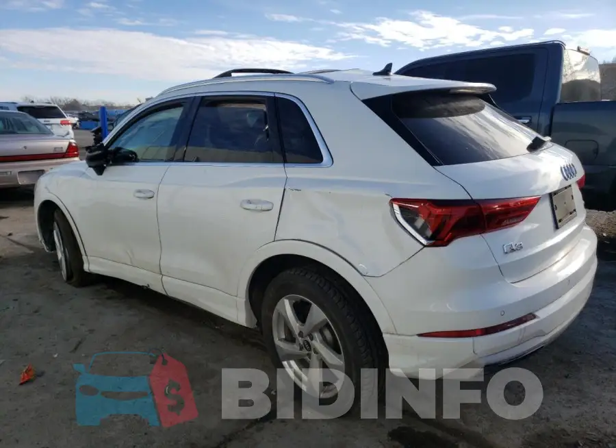 WA1AUCF34N1002941 Photo# 2