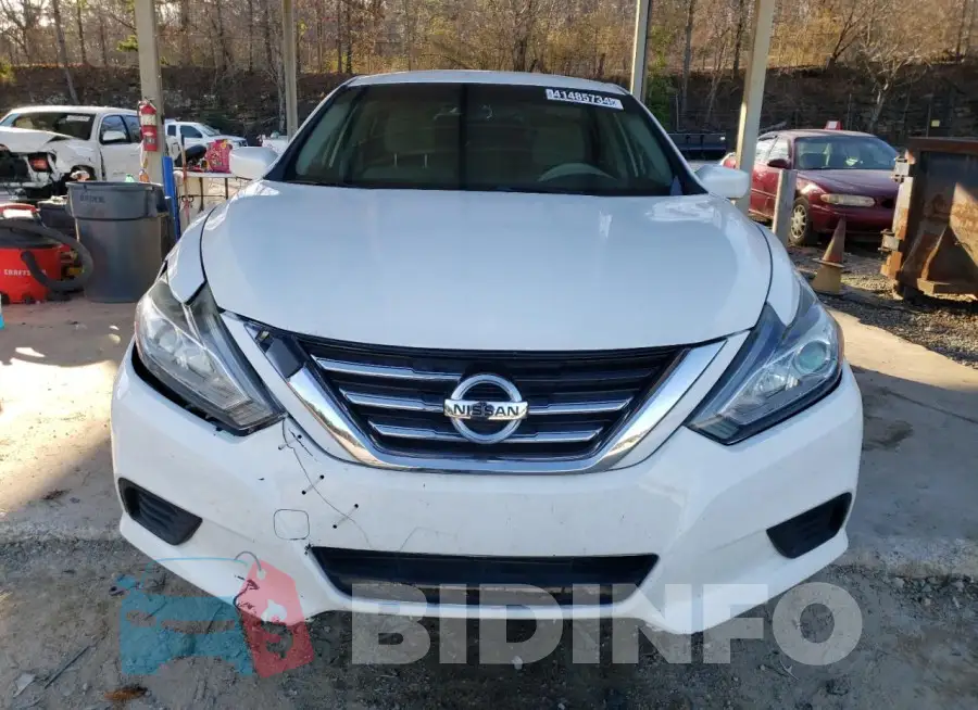 1N4AL3AP5HN324557 Photo# 5