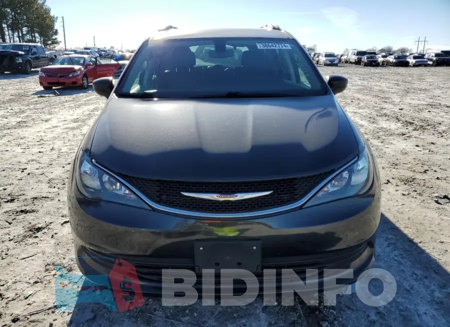 2C4RC1DG7LR164304 Photo# 5