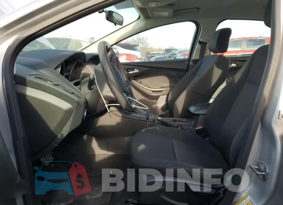 1FADP3FE6JL300682 Photo# 7