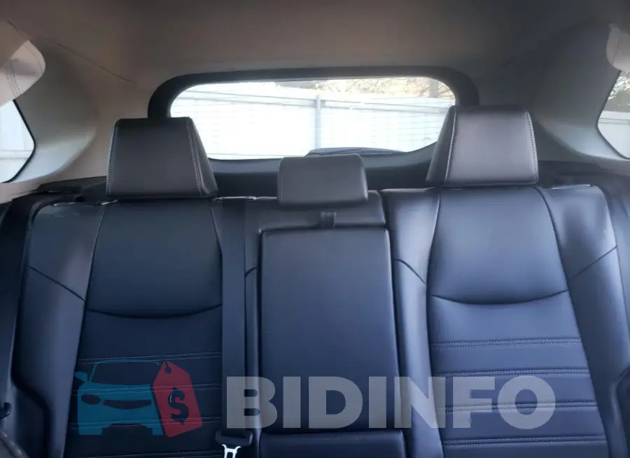 2T3A1RFV6RW424946 Photo# 10