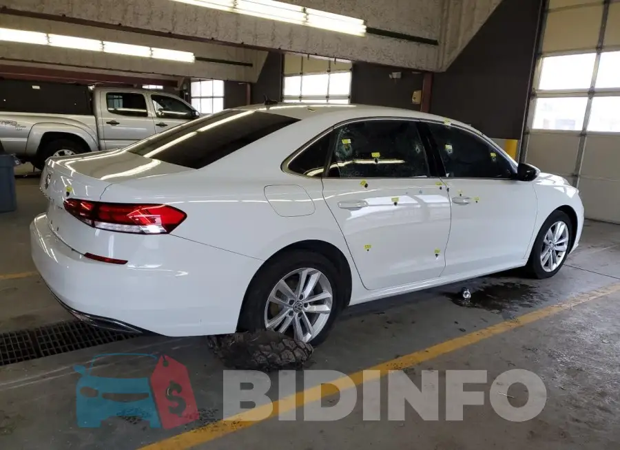 1VWSA7A32LC018121 Photo# 3