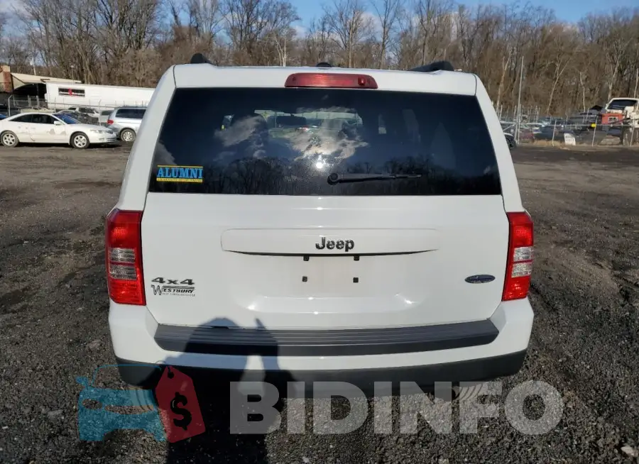 1C4NJRFB3FD113961 Photo# 6