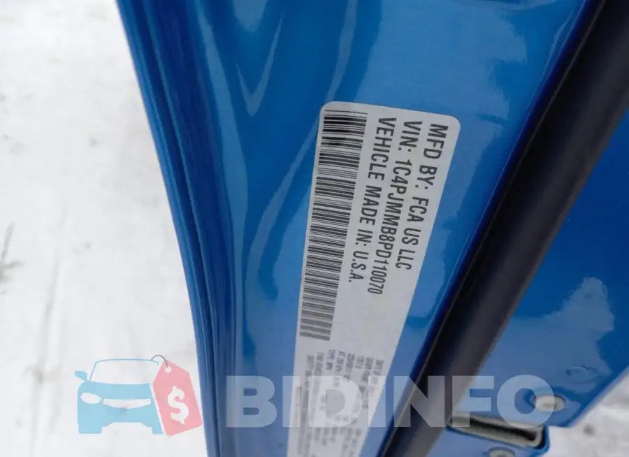 1C4PJMMB8PD110070 Photo# 12