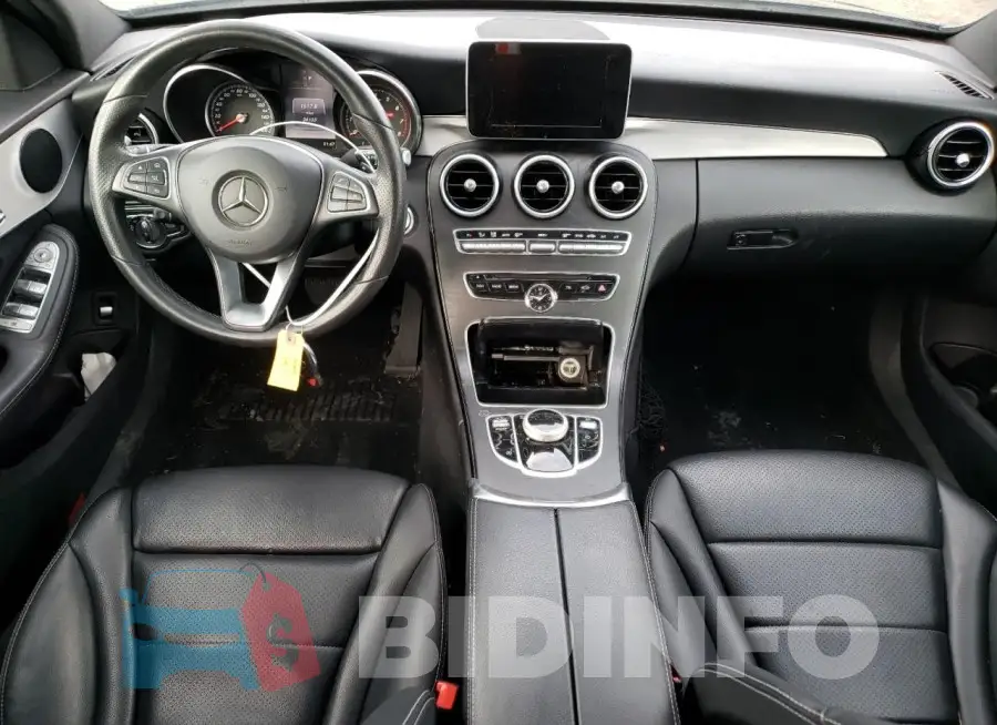 55SWF4JBXJU281886 Photo# 8