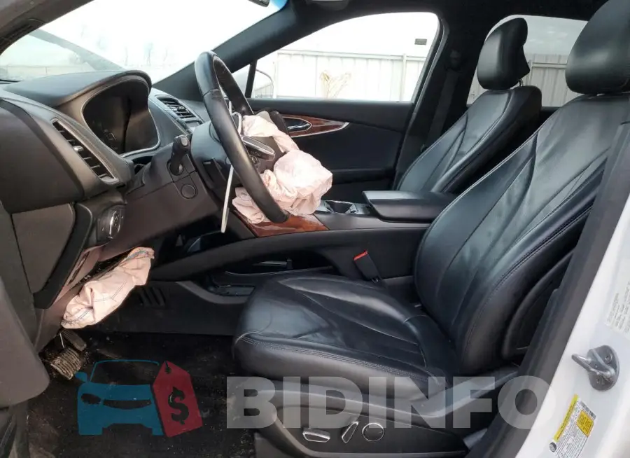 2LMPJ8LR8JBL37729 Photo# 7