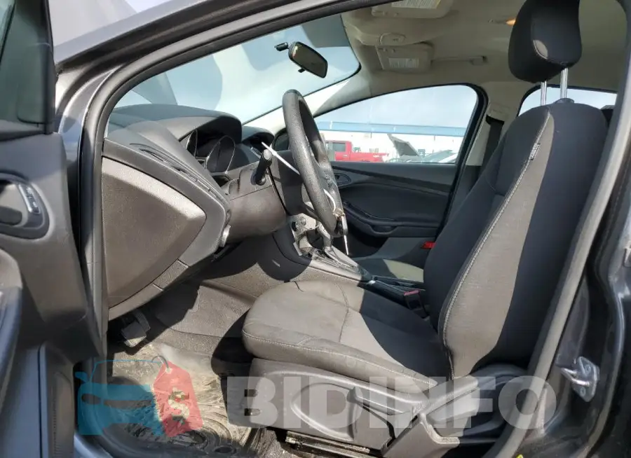 1FADP3E24GL208549 Photo# 7
