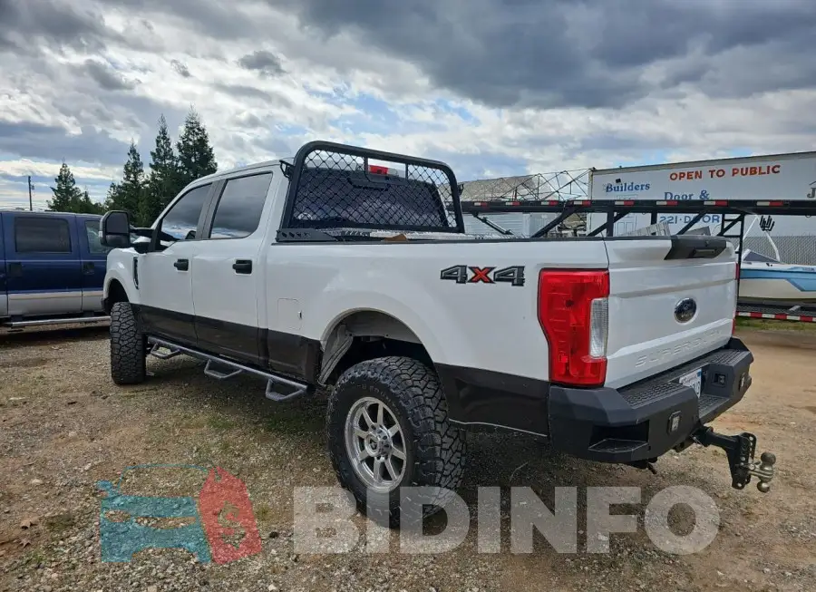 1FT7W2B65HEC32246 Photo# 3
