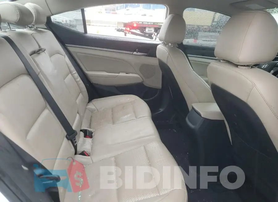 5NPD84LF7JH292428 Photo# 10
