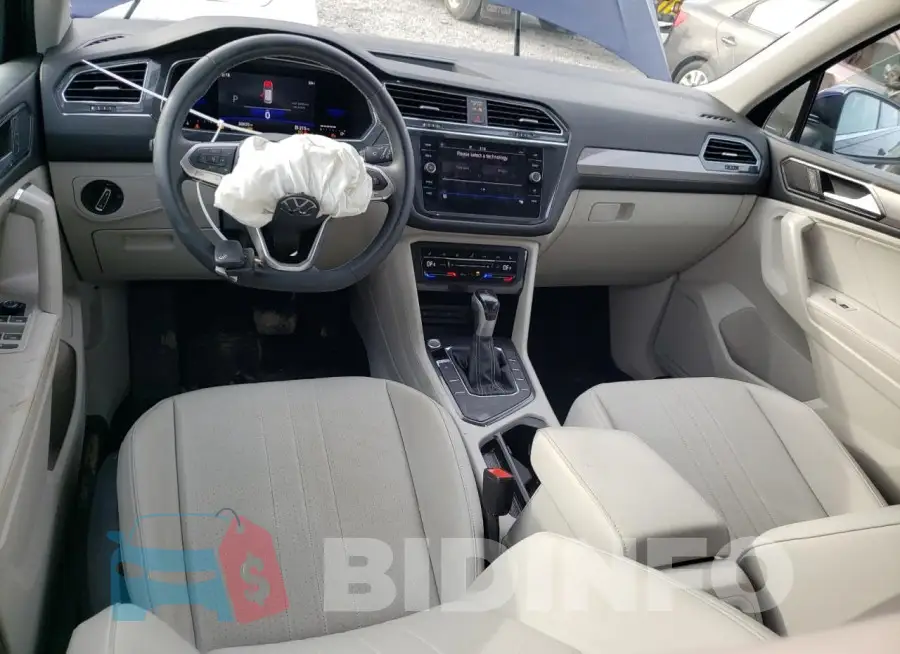 3VV3B7AX4NM024853 Photo# 8