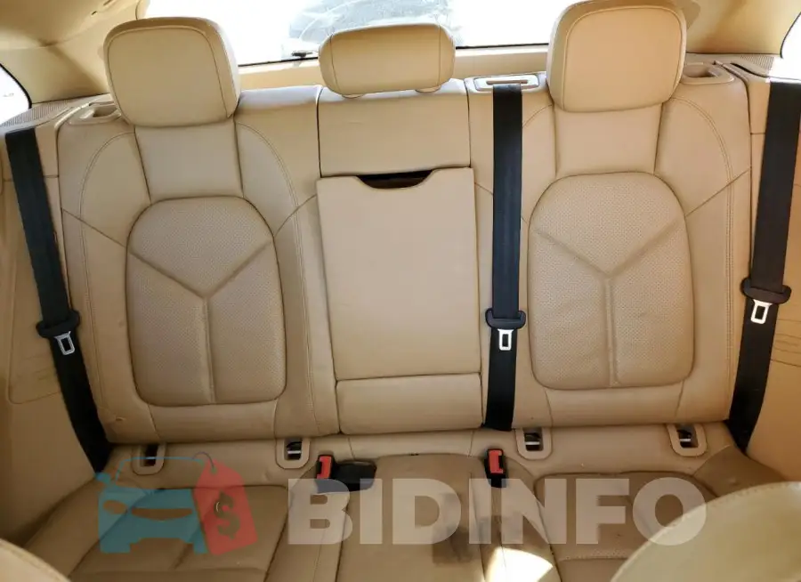 WP1AB2A5XGLB45493 Photo# 10