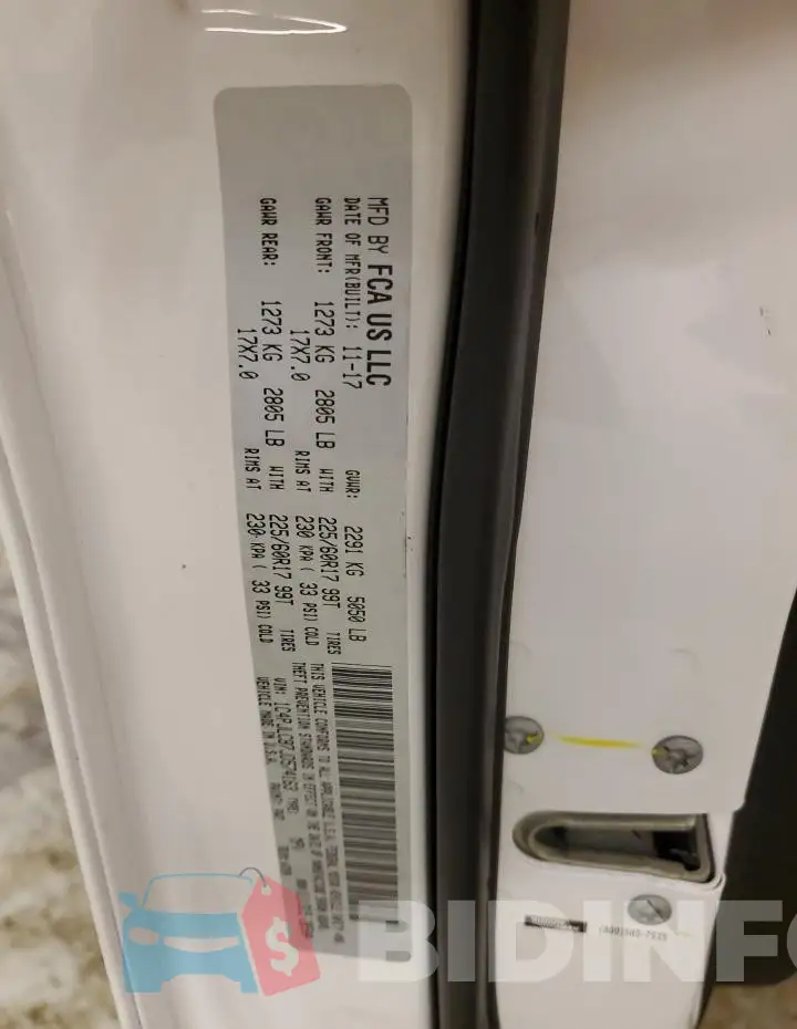 1C4PJLCB7JD574163 Photo# 12
