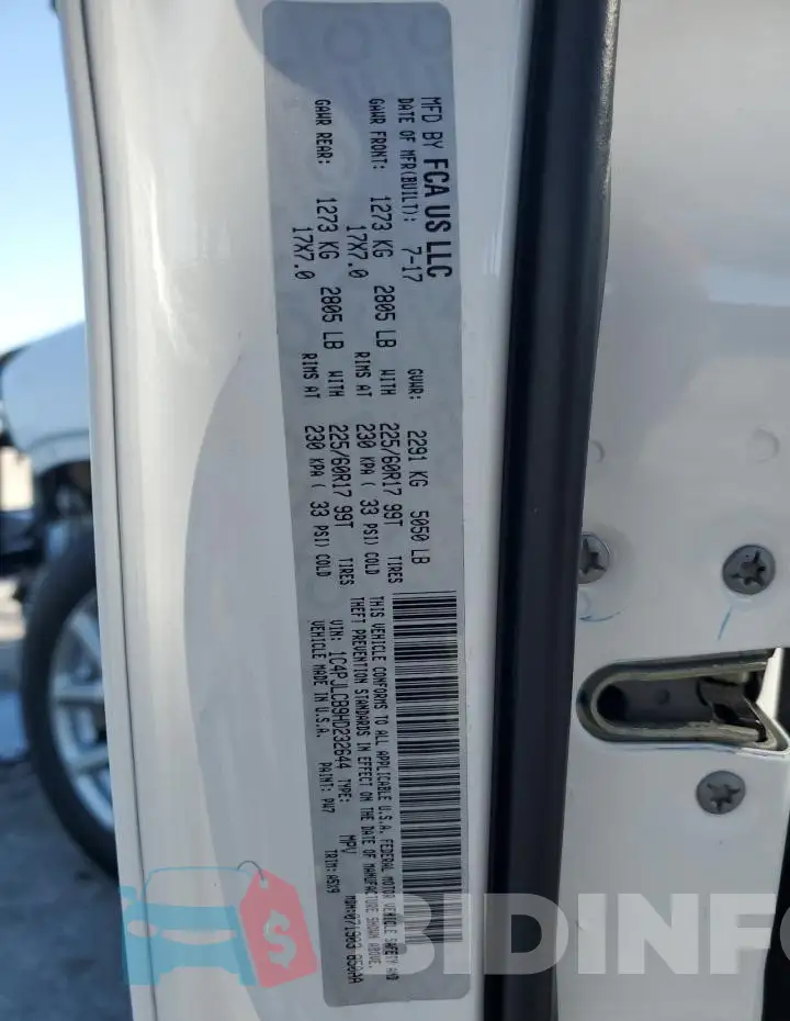 1C4PJLCB9HD232644 Photo# 14