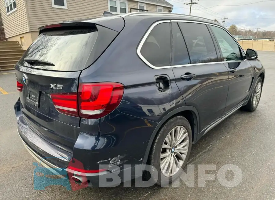 5UXKR0C3XH0V82154 Photo# 3