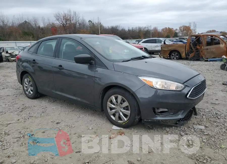 1FADP3E24JL277037 Photo# 4