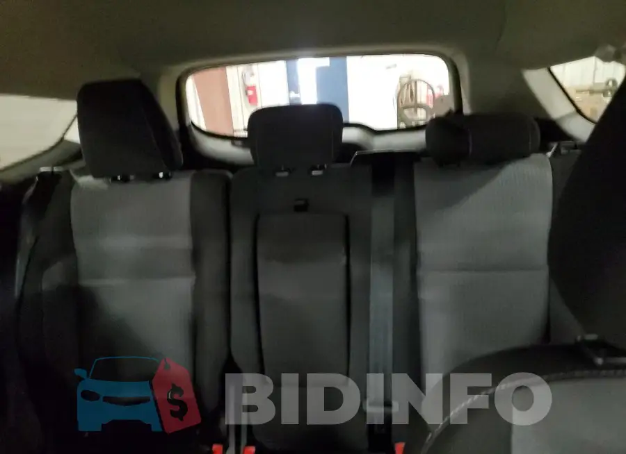 1FMCU0GD5HUE70180 Photo# 10