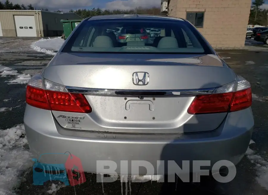 1HGCR2F84FA106063 Photo# 6