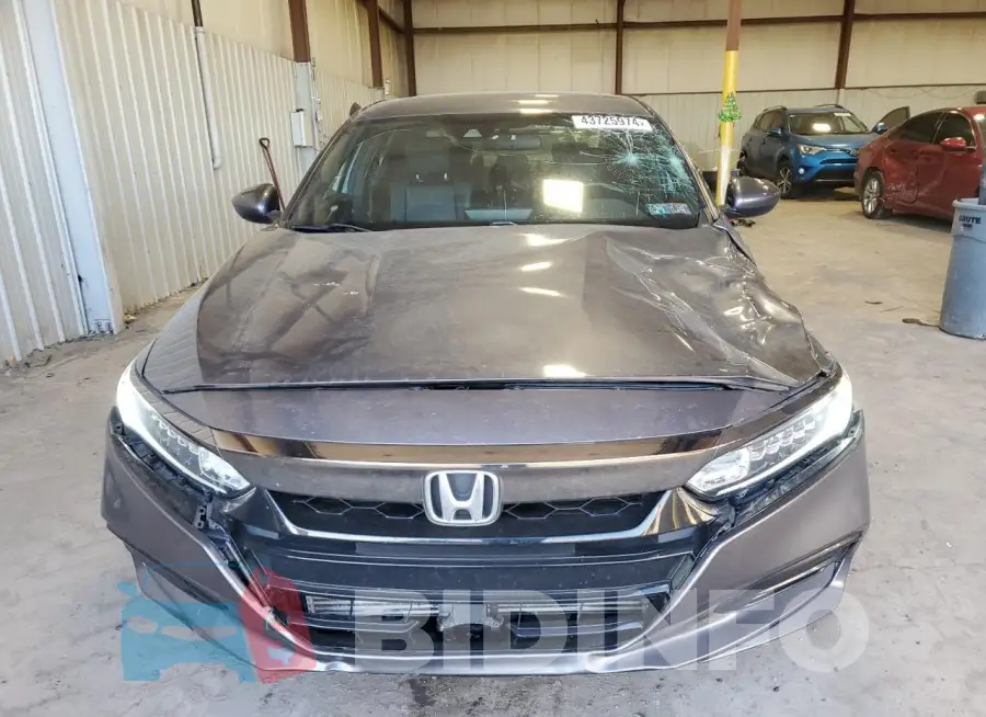 1HGCV2F36JA047543 Photo# 5