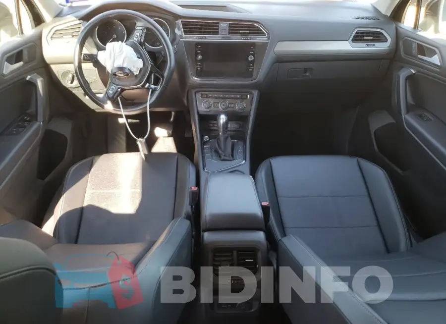 3VV3B7AX9KM028375 Photo# 8