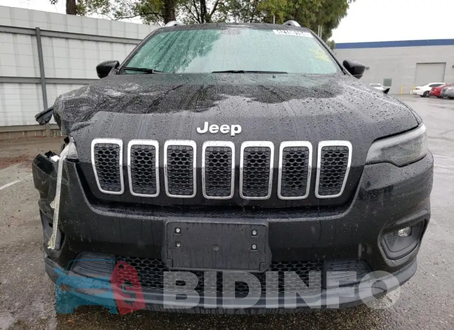 1C4PJLCB4KD241940 Photo# 5