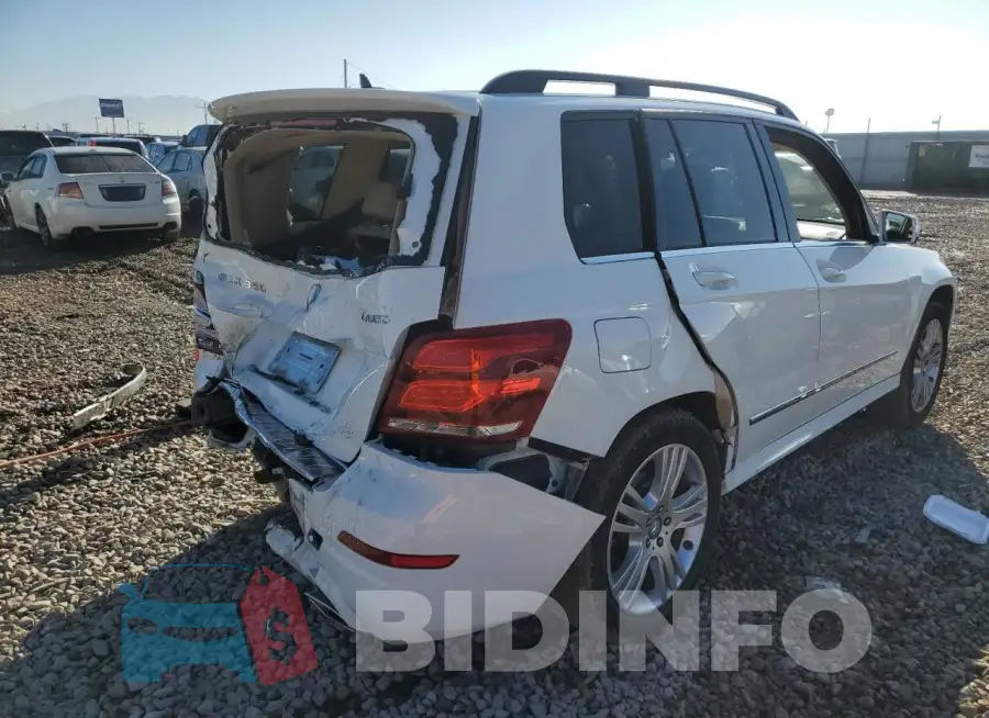 WDCGG8JB2FG435329 Photo# 3