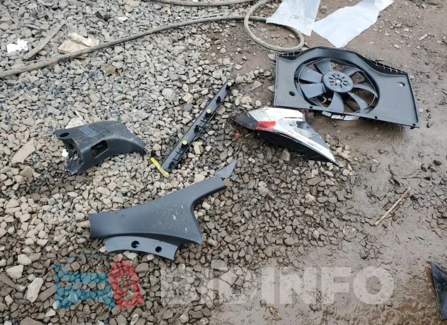19XFC1F77GE207904 Photo# 12