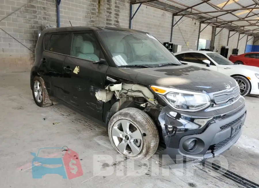 KNDJN2A27J7591812 Photo# 4