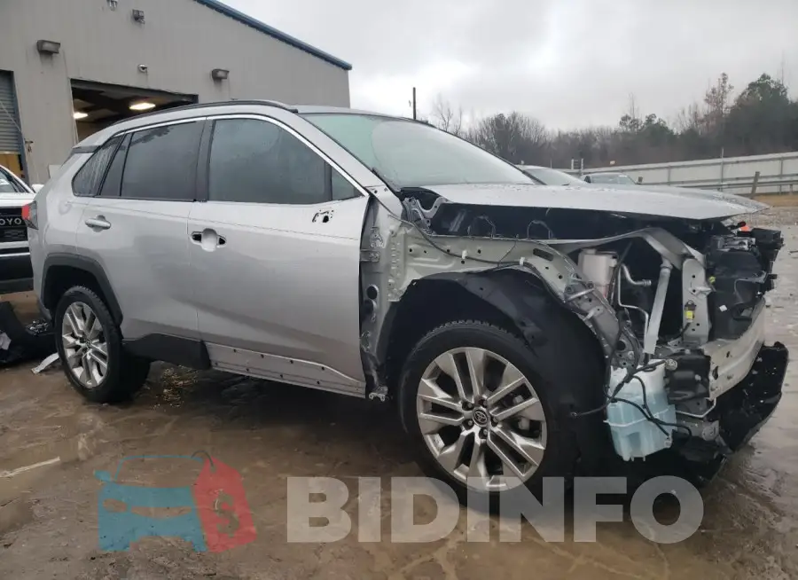 2T3C1RFV6MC140803 Photo# 4