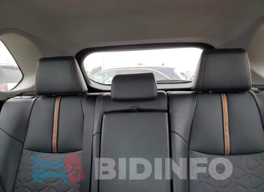 2T3J1RFV8PW345324 Photo# 10