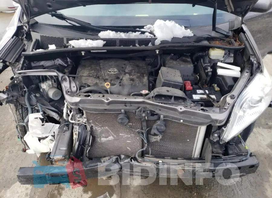 5TDKZ3DC6HS782012 Photo# 12