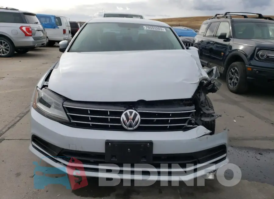 3VW2B7AJ5JM215971 Photo# 5
