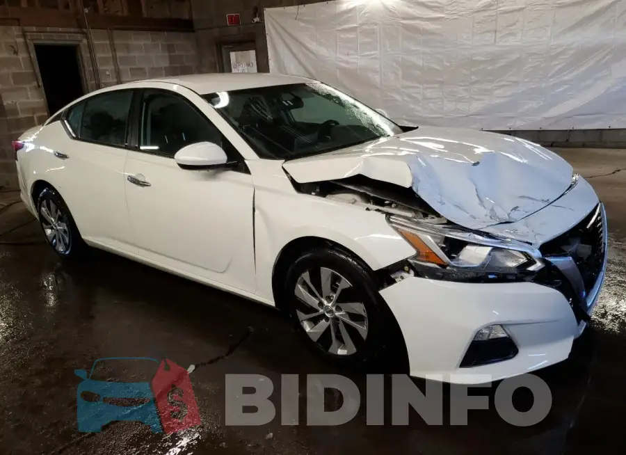 1N4BL4BV1KC165899 Photo# 4