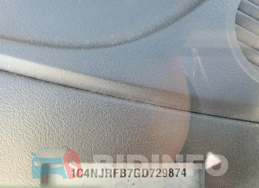 1C4NJRFB7GD729874 Photo# 13