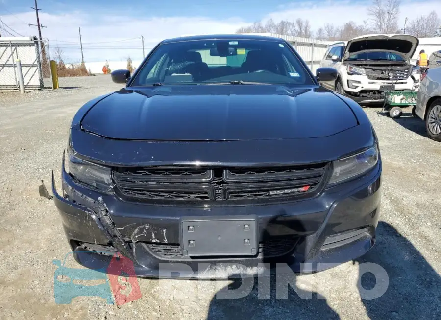 2C3CDXCT4FH895937 Photo# 5