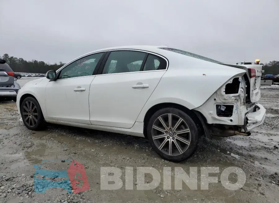 LYV402FK4GB110777 Photo# 2