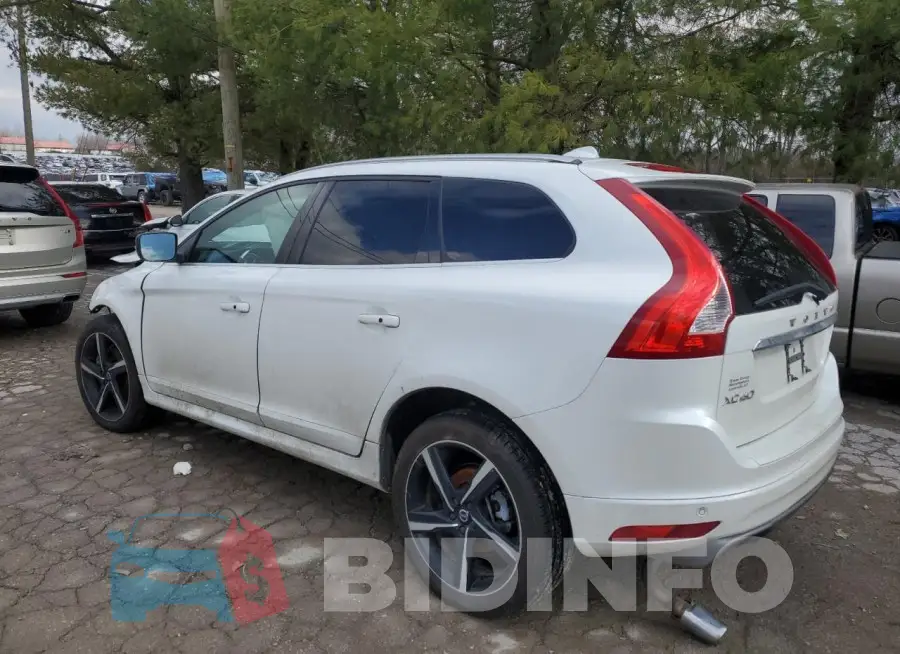 YV449MRP7G2866837 Photo# 2