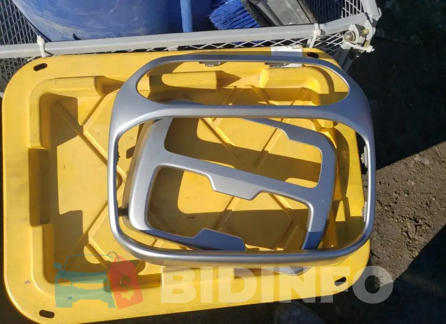 1GCGTCEN2K1221186 Photo# 12