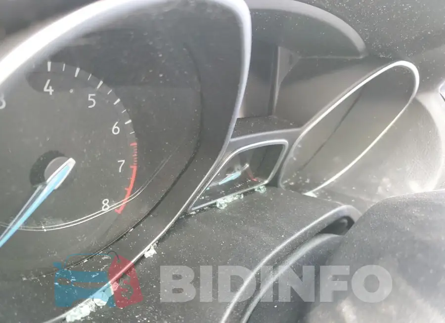 1FADP3F22GL307160 Photo# 9